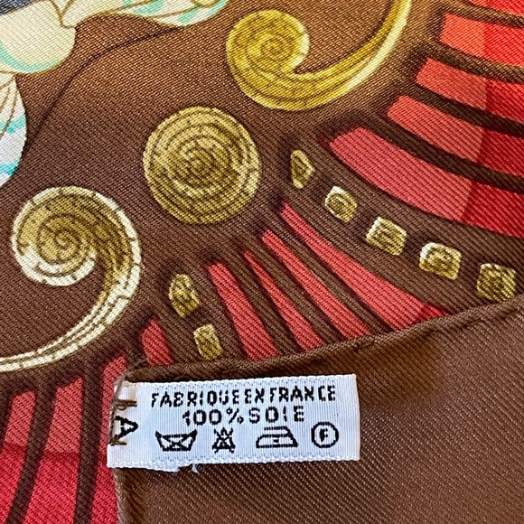 Authentic HERMES “Cheval Turc” Silk Scarf 1969 pre-owned - Picture 10 of 13